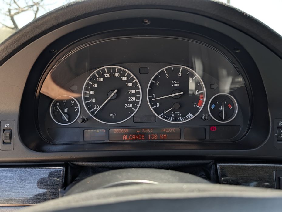 BMW E39 528I Manual