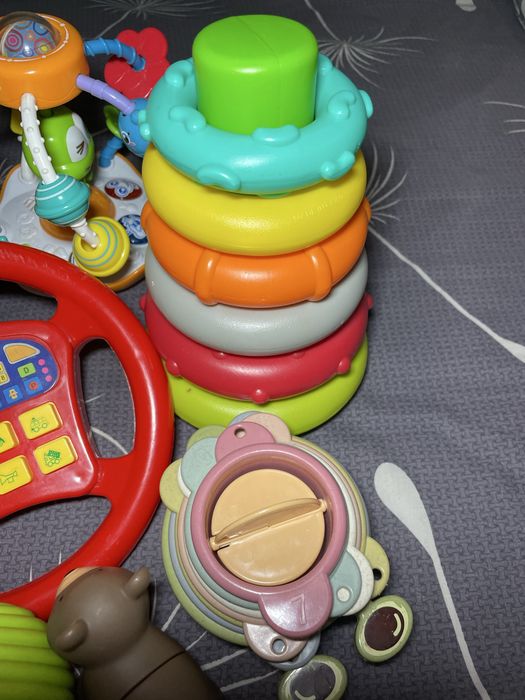 Набрр игрушек 6-18 месяцев