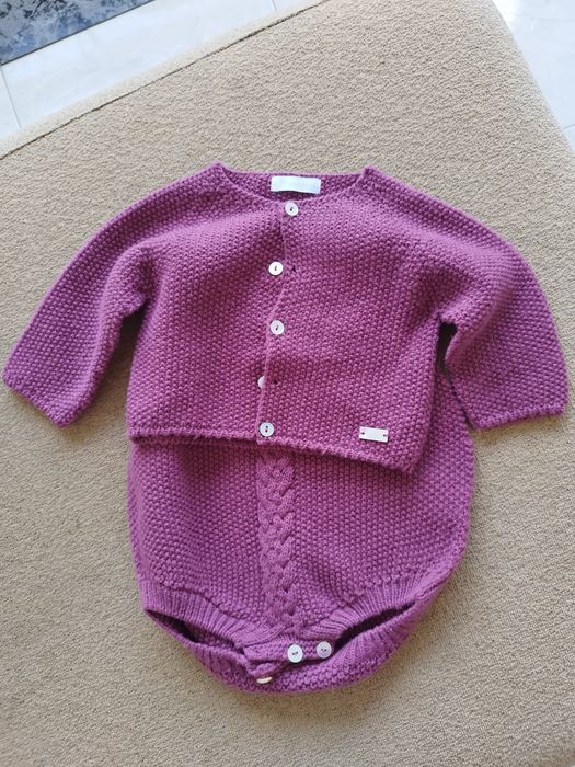 Conjunto de fofo com casaco roxo