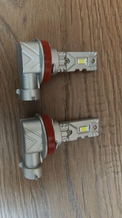 Комплект. LED лампи H1 H3 H4 H7 H8 H9 H11 HB3 9005 HB4 9006 H27 H13  70W 18000Lm 6000K безвентиляторні IP68 комплект 12-18В. Ціна за 2шт.