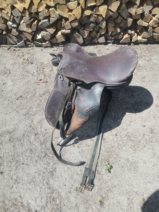 Продам сідло на коня