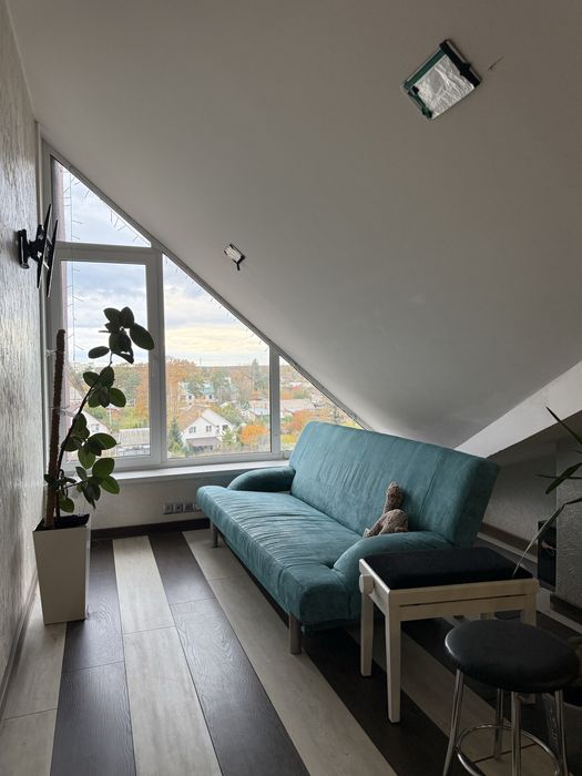 Продам двухрівневу квартиру с.Чубинське ( 140 кв.метрів)