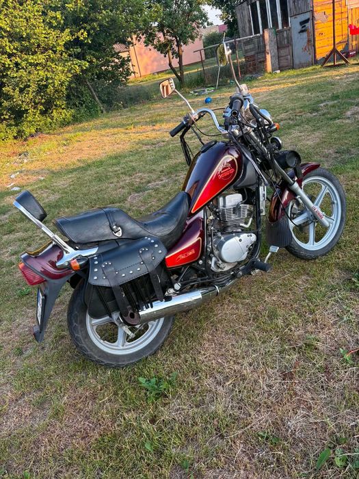 Motocykl Hyosung ga125