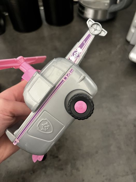 Psi patrol skye figurka z pojazdem