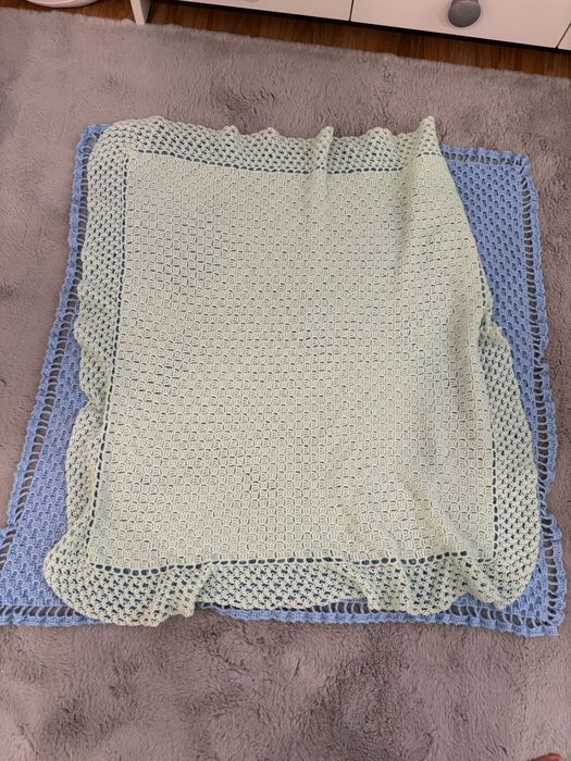 2 mantas costuradas á mão para bébé