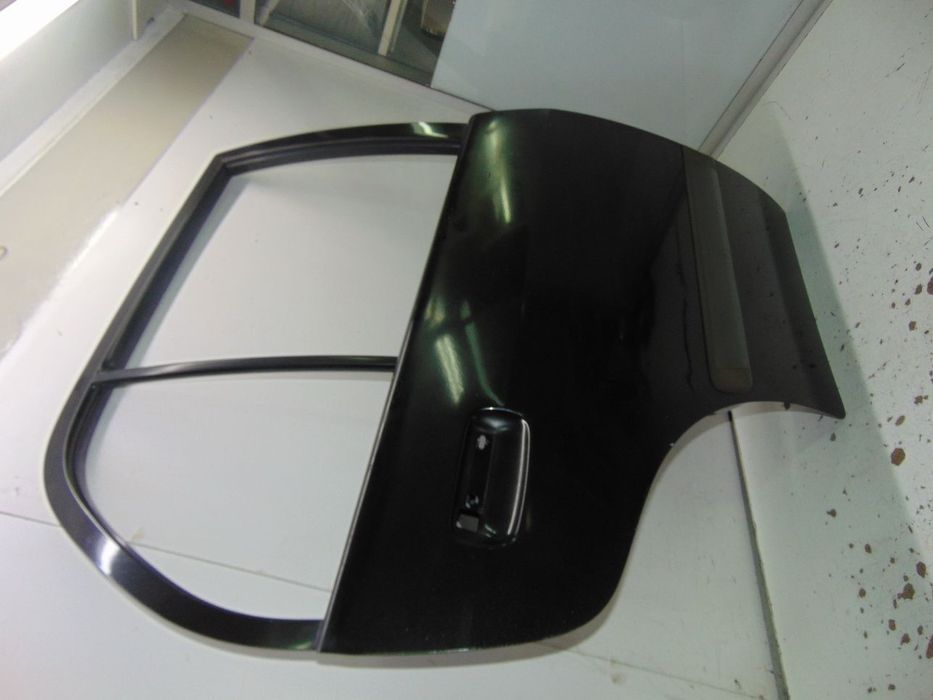 Toyota starlet ep 90  portas  trás