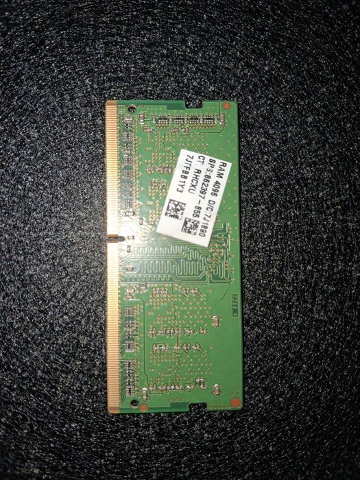 Модуль пам'яті Micron SODIMM 4GB DDR4-2400 для ноутбука