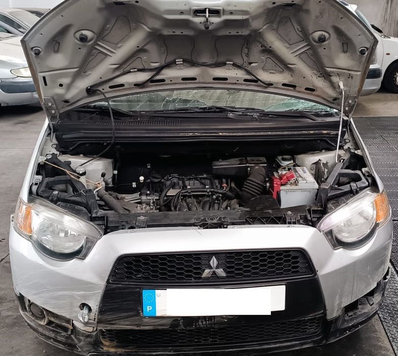 Mitsubishi Colt Cz3 De 2011 Disponível Para Peças