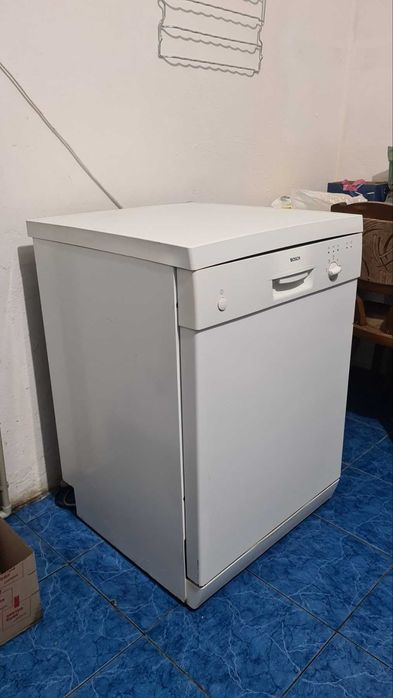 Посудомийна машина BOSCH