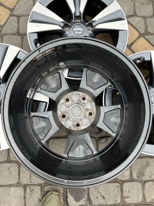 Диски легкосплавні 5х114,3 r17 Nissan Rogue Leaf X-Trail Qashqai NV300 Maxima Renault Megane ZOE Scenic Duster Trafic Fiat Talento