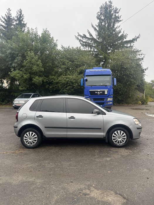 Polo 1.4 дуже гарний стан.