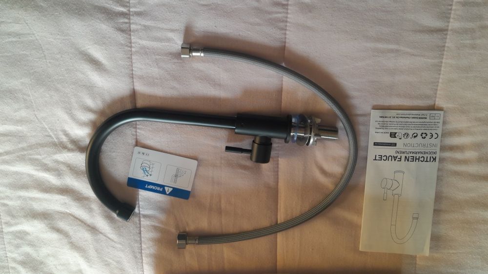 Torneira de água fria para lavatório de loiça de cozinha