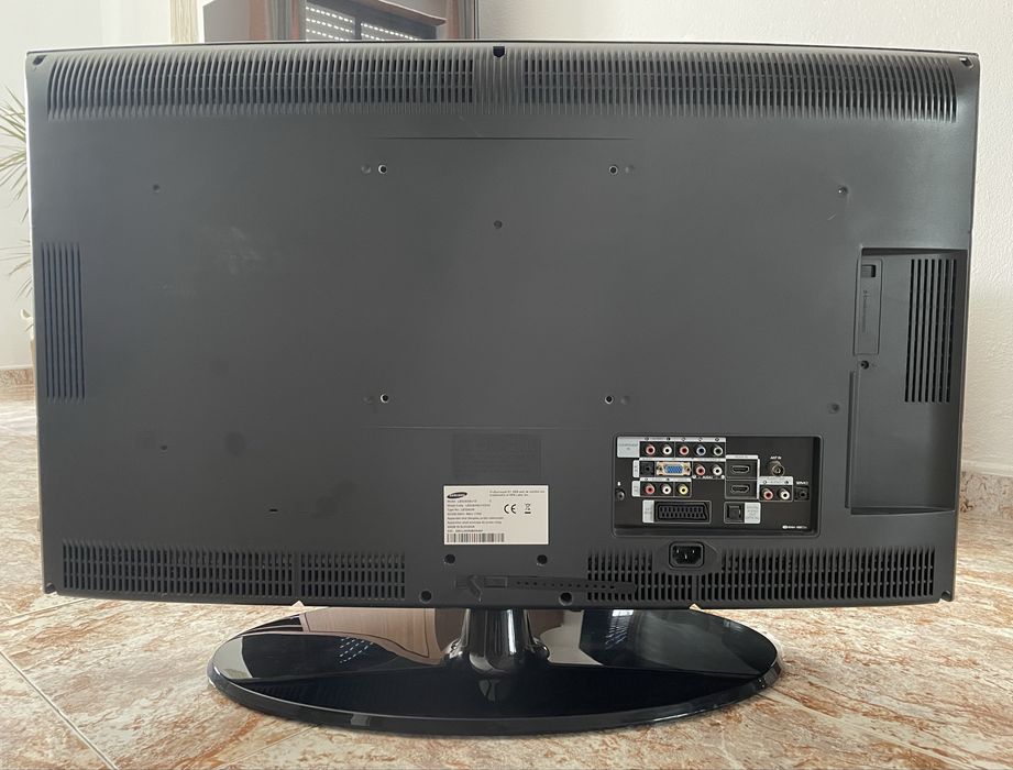 Tv Samsung avariada, para peças ou reparar