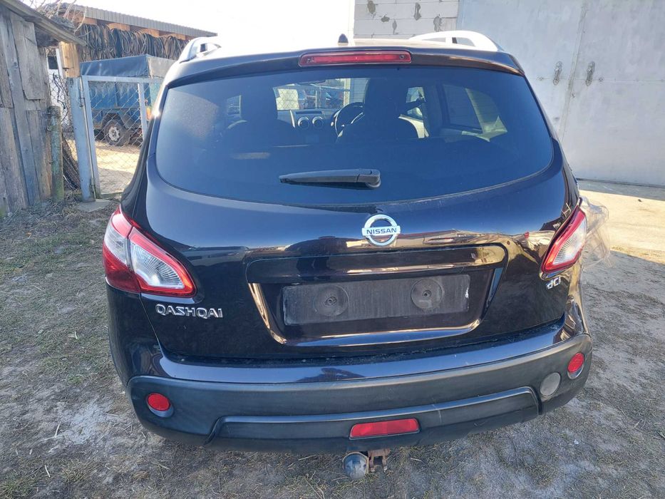 кришка багажника  nissan qashqai j10