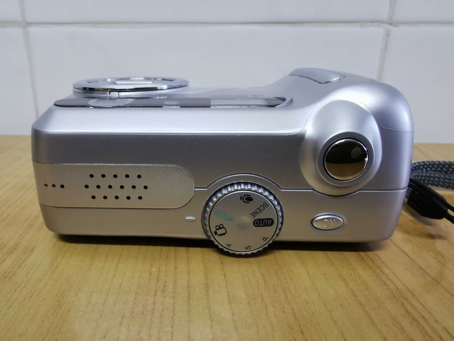 Máquina Fotográfica Digital Oregon Scientific DS9610 4.0 Mega pixels