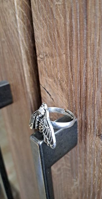 Pierścionek ćma czaszka Halloween rock