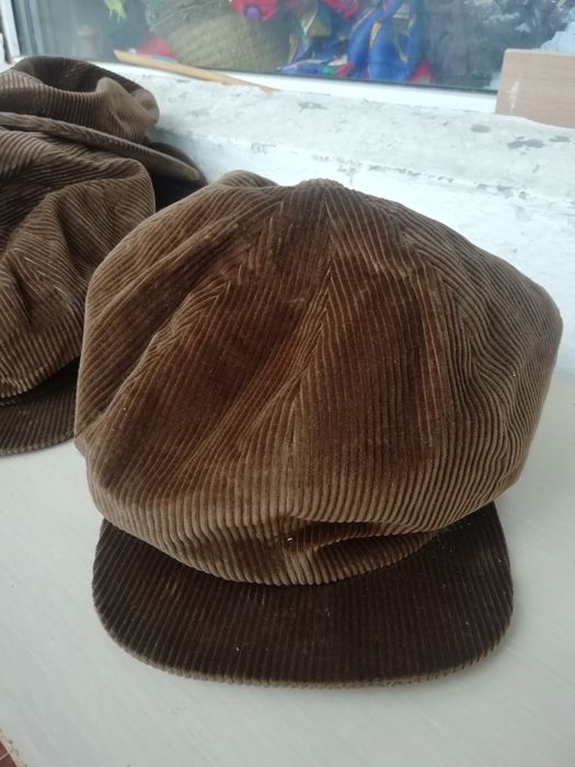 Кепка, кашкет вельветовий