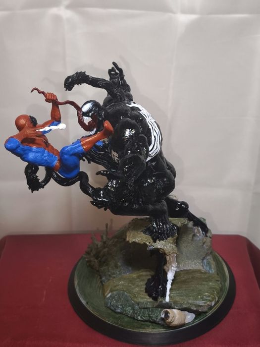 Diorama venon vs Spider-man