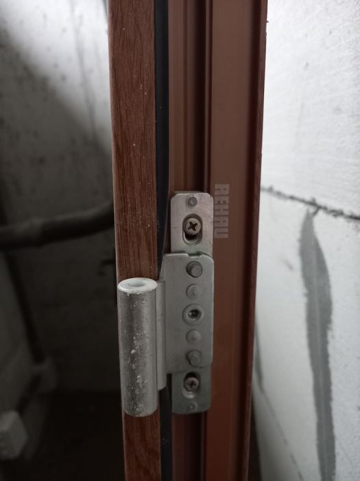 Пластиковые двери