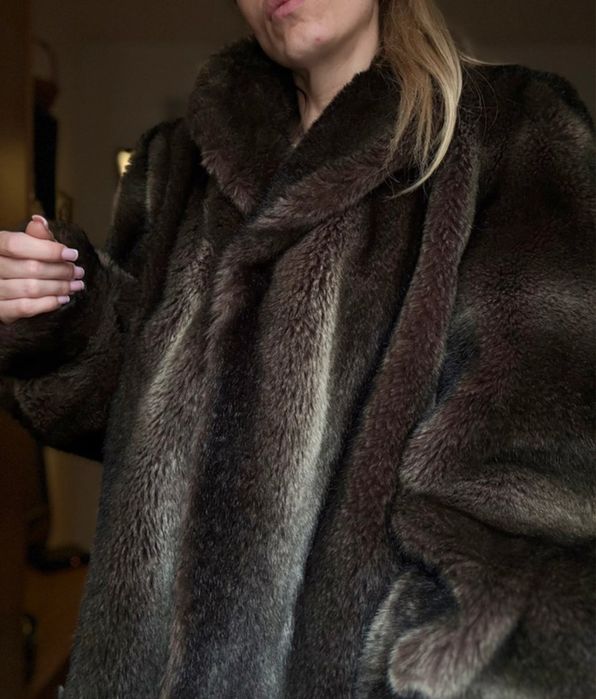 Długie brązowe futro C&A