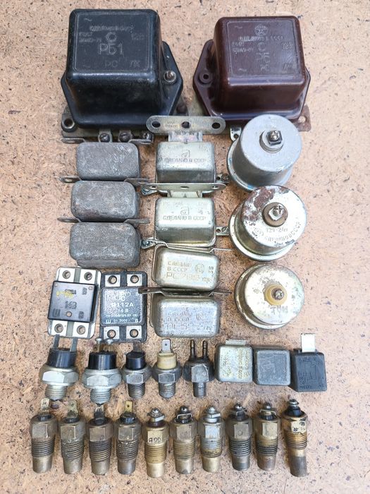 Реле. Датчик. Указатель. Контактор. Мост диодный. Сигнал. Часы АВЧ-3.