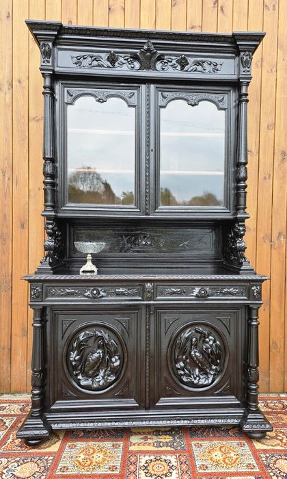 Kredens eklektyczny z gryfami. Witryna #2109 Stylowy Węgrów