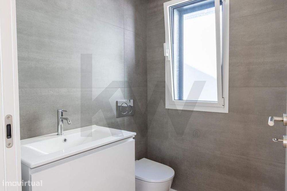 Moradia em condominio com jardim e piscina privados