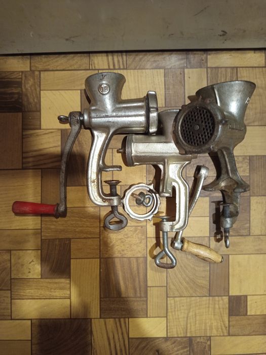 Maszynka do mięsa alfa 5 alfa 8  3 szt