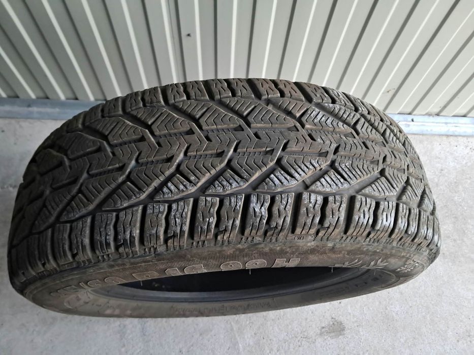 Opony zimowe KORMORAN Snow 215/60R16 99H XL