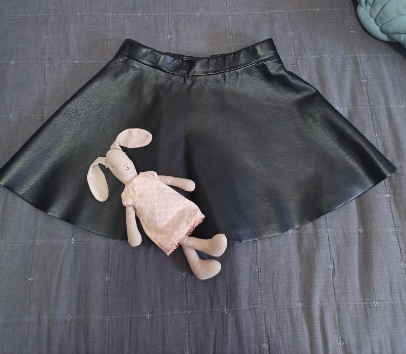 Czarna spódnica skórzana H&M 116