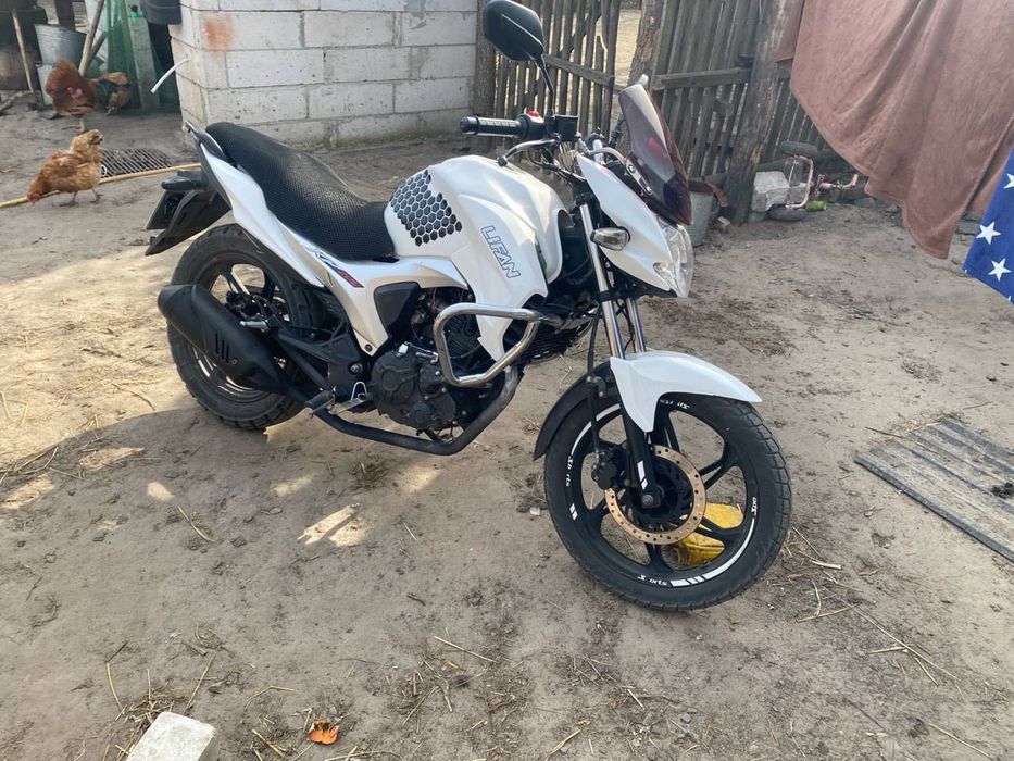 Мотоцикл Lifan KP200