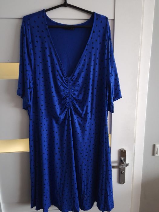 Niebieska sukienka 52/54 wiskoza