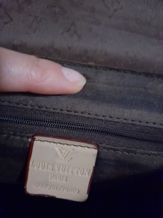 Mala de Senhora de marca Louis  Viton