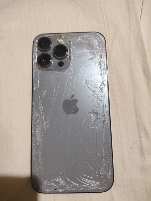 Продам Айфон 13про