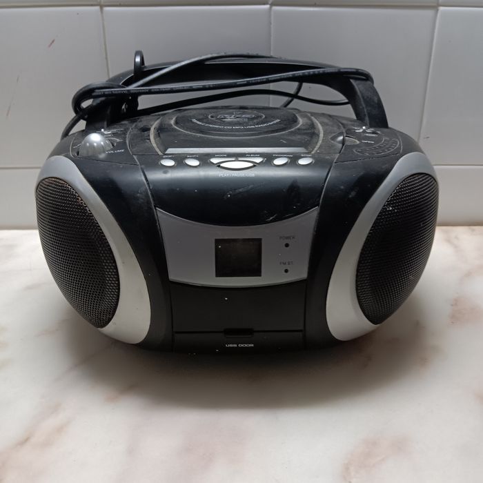 Som antigo ( funciona bem)