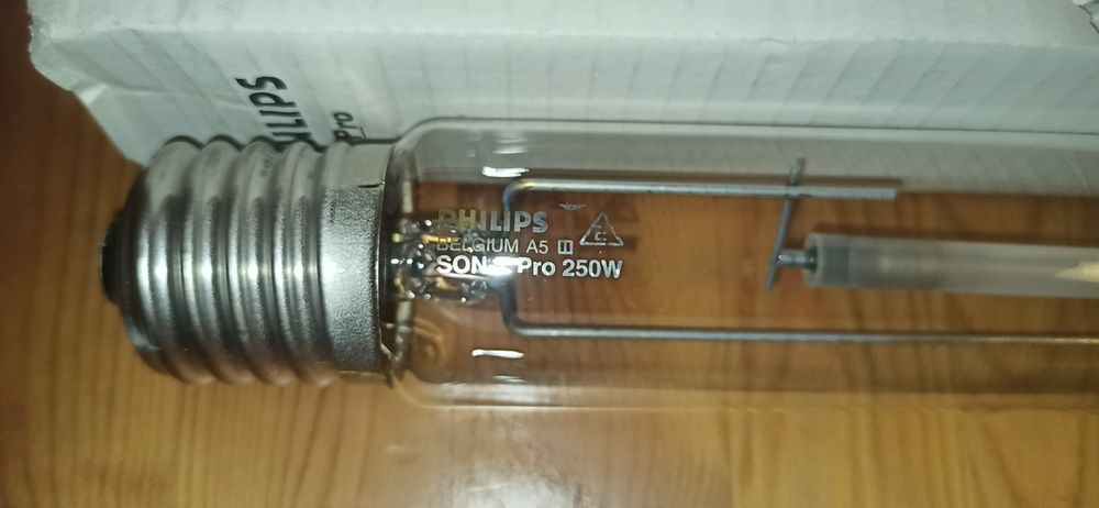 Żarówka Lampa sodowa PHILIPS SON-T Pro 250W E40
