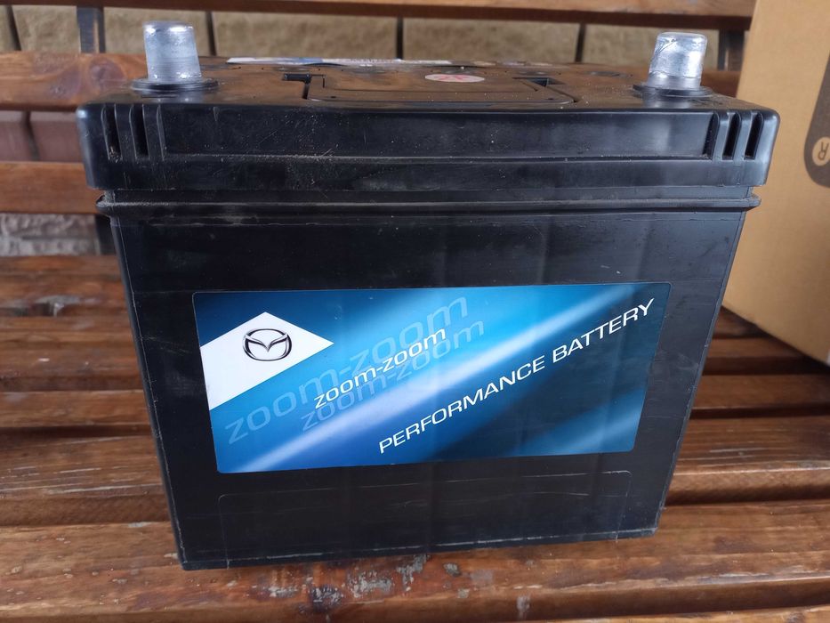 Продам б/у акумулятор Mazda та EuroCar