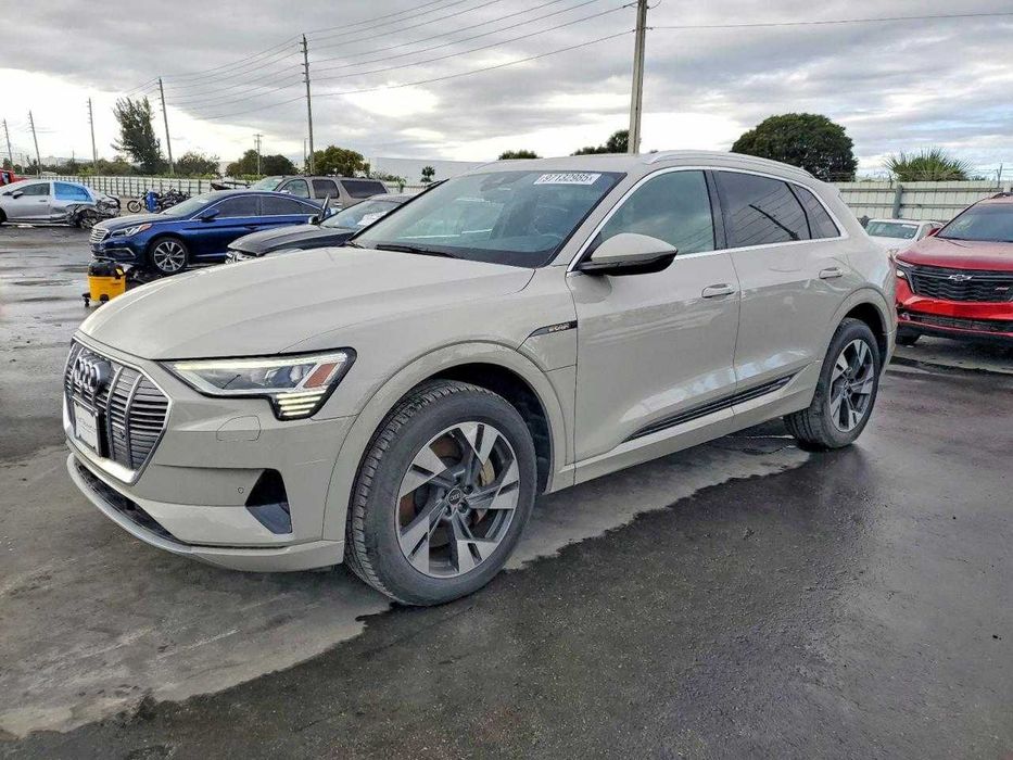 Бампер Audi Q4 E-Tron Розборка Ауді К4 Єтрон