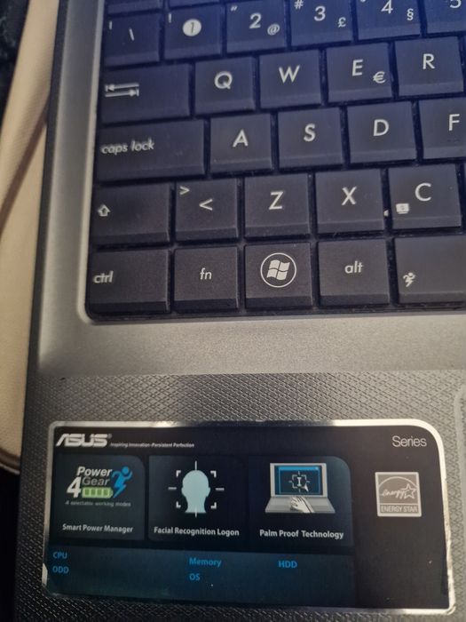 Computador Asus.