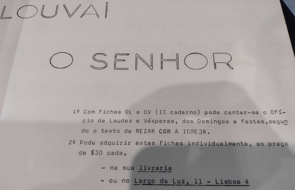 Louvai ao Senhor "Rezar com a Igreja"
