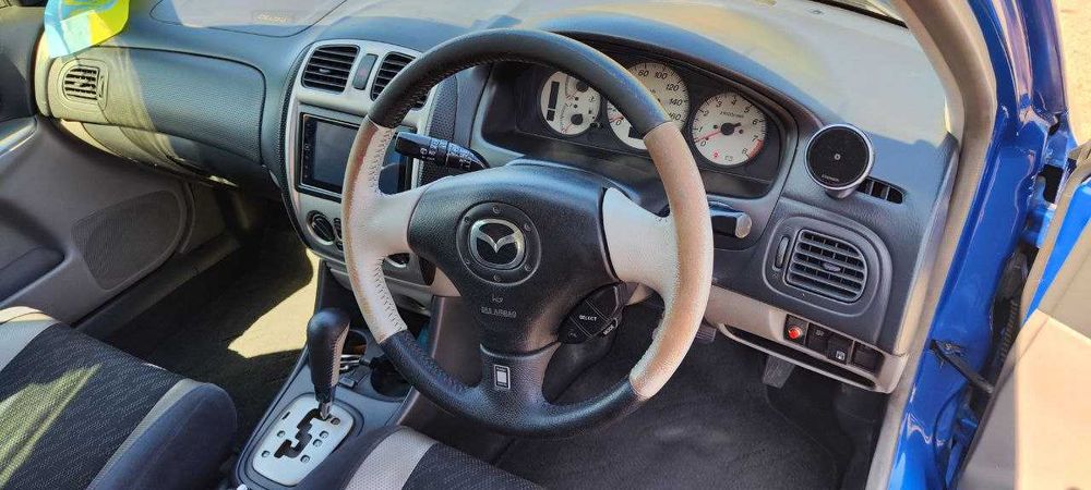 Mazda Familia 2.0 (323\protege) 2002год