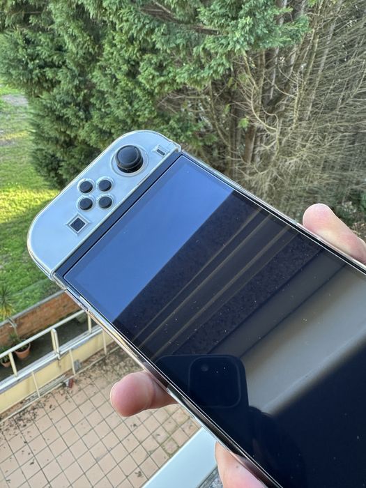 Nintendo Switch OLED – Pack Completo (Como Nova)