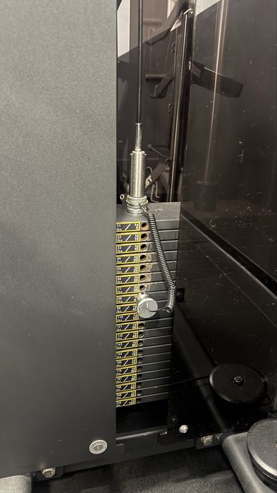 Máquina Ginásio Leg Extension/Leg Curl Dupla função - Excelente Estado