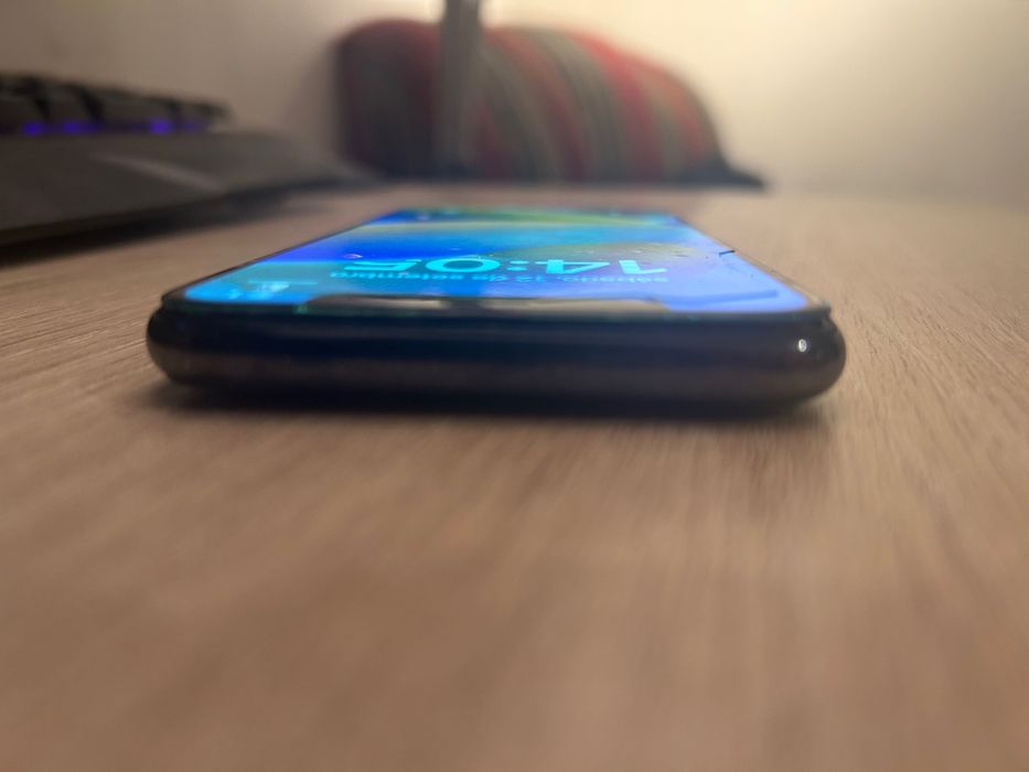iPhone X preto tampa traseira partida