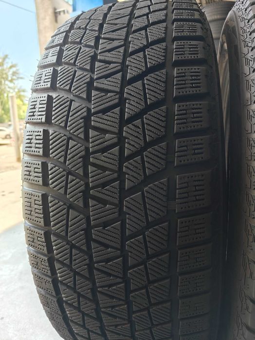 R18 235 55 шини зимові Kapsen Ice Max RW501 шини липучки