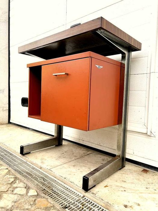 Mesa olaio vintage + 72comp x 42prof x 77alt.