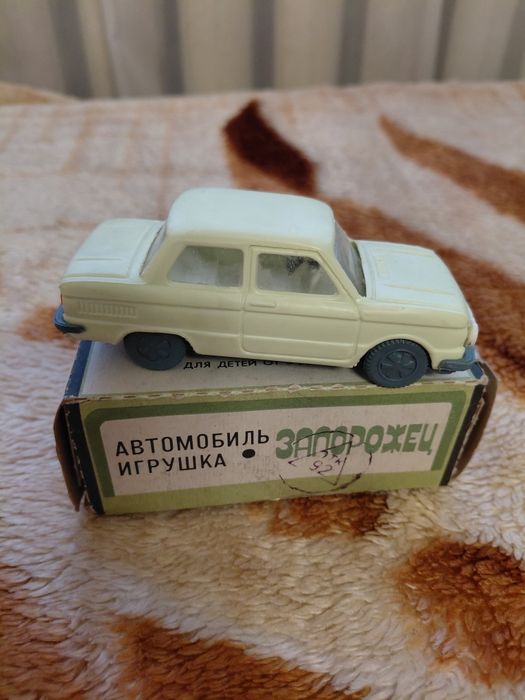Машина іграшкова Запорожець (92 р)