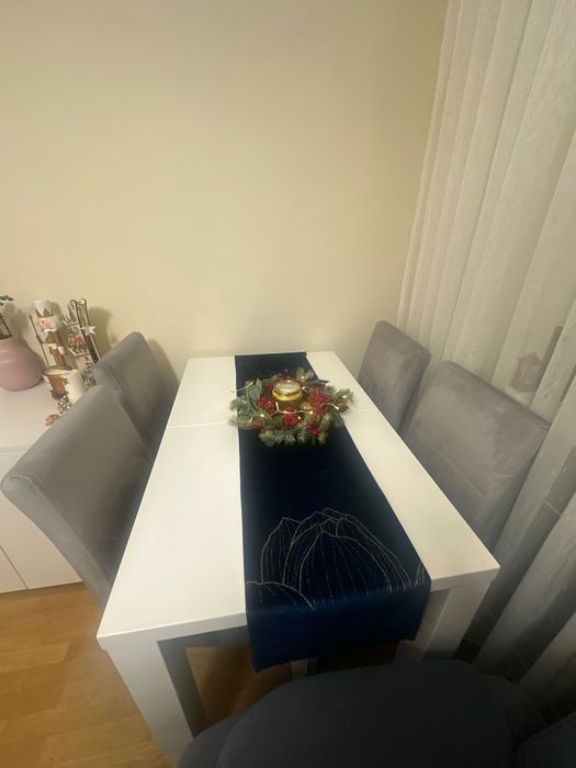 Stół rozkladany 110/150 x 70 z krzesłami