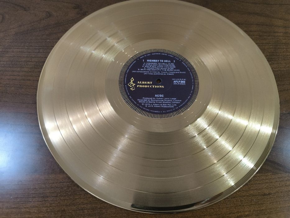 Сувенирный gold disc AC-DC 79,83