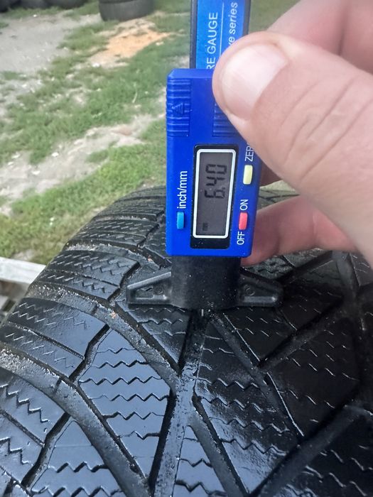 Шини зима 255/55 R19 Bridgeston резина на джипа